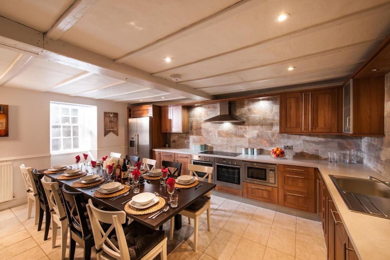 Thornhill House - Historic 5 Bedroom 5 Ensuite Stirling